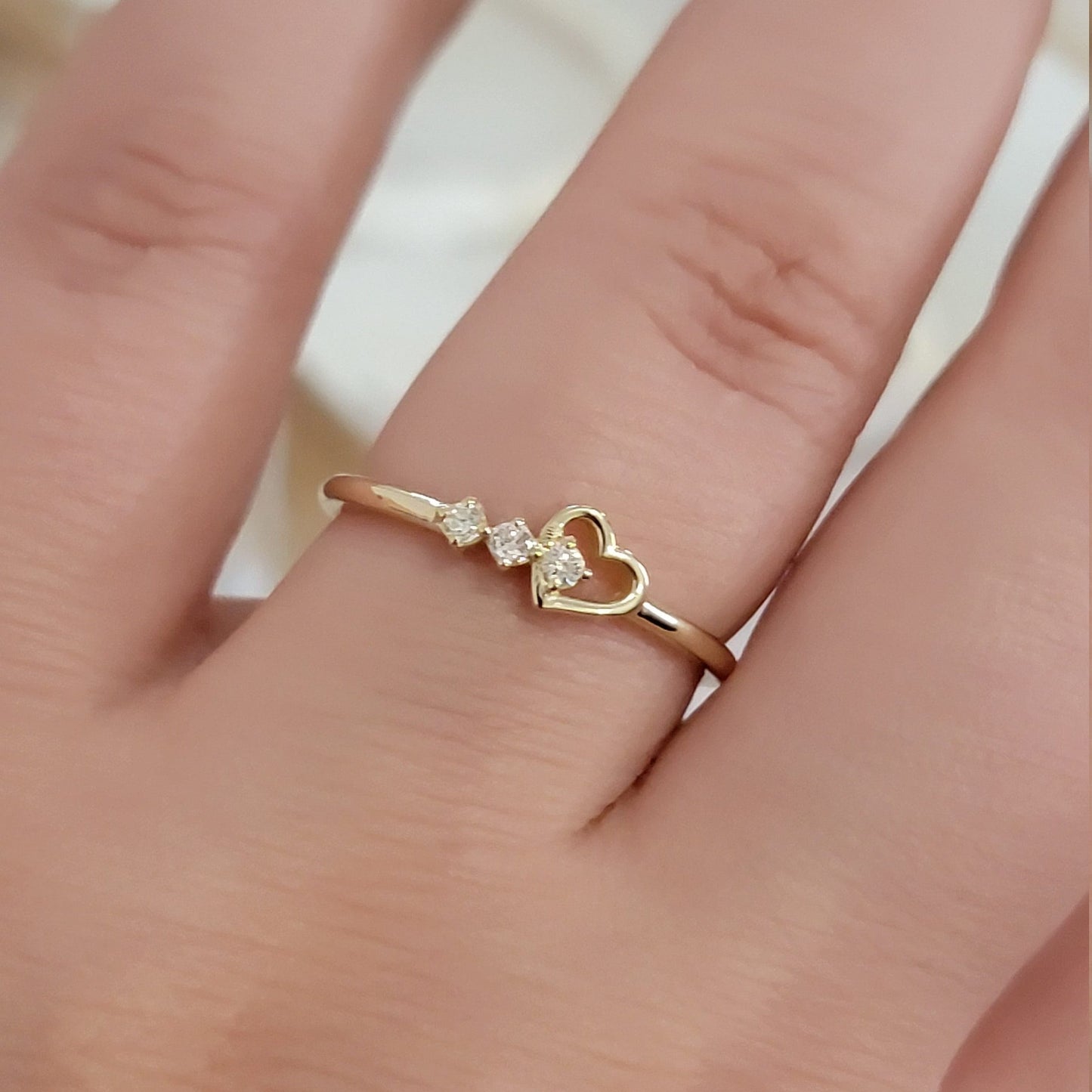 14k Yellow Gold Diamond Heart Shape ring (0.06 Ctw)