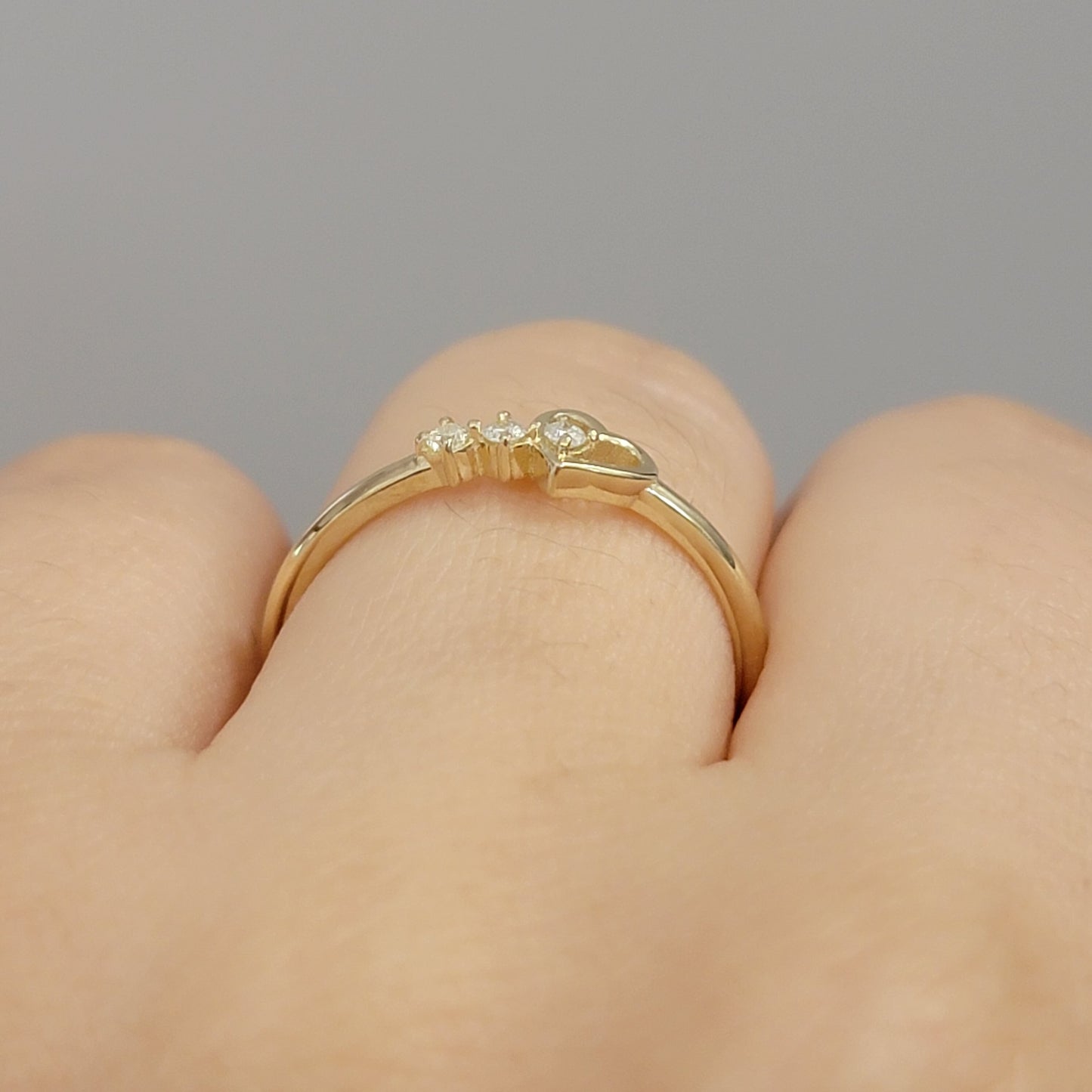 14k Yellow Gold Diamond Heart Shape ring (0.06 Ctw)
