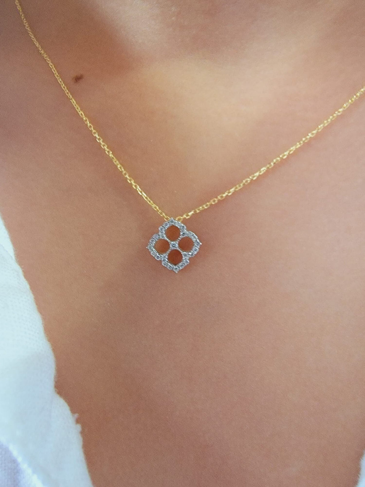 14K Gold Clover Diamond Necklace, Real Diamond Necklace, Four Leaf Clover Necklace, Van Cleef Clover Necklace, Dainty diamond necklace,