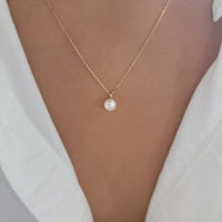 Pearl Necklace in 14k Solid Gold