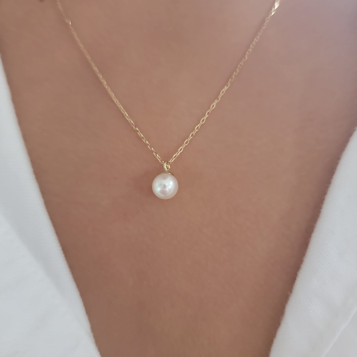 Pearl Necklace in 14k Solid Gold