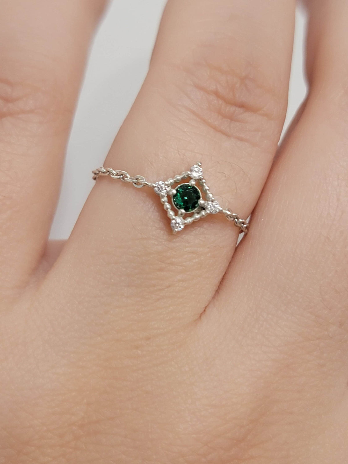 Gold Chain Ring, Emerald and Diamond Ring, 14k Emerald Ring, Gold Emerald and Diamond Ring, Gemstone Ring, Personalized Ring