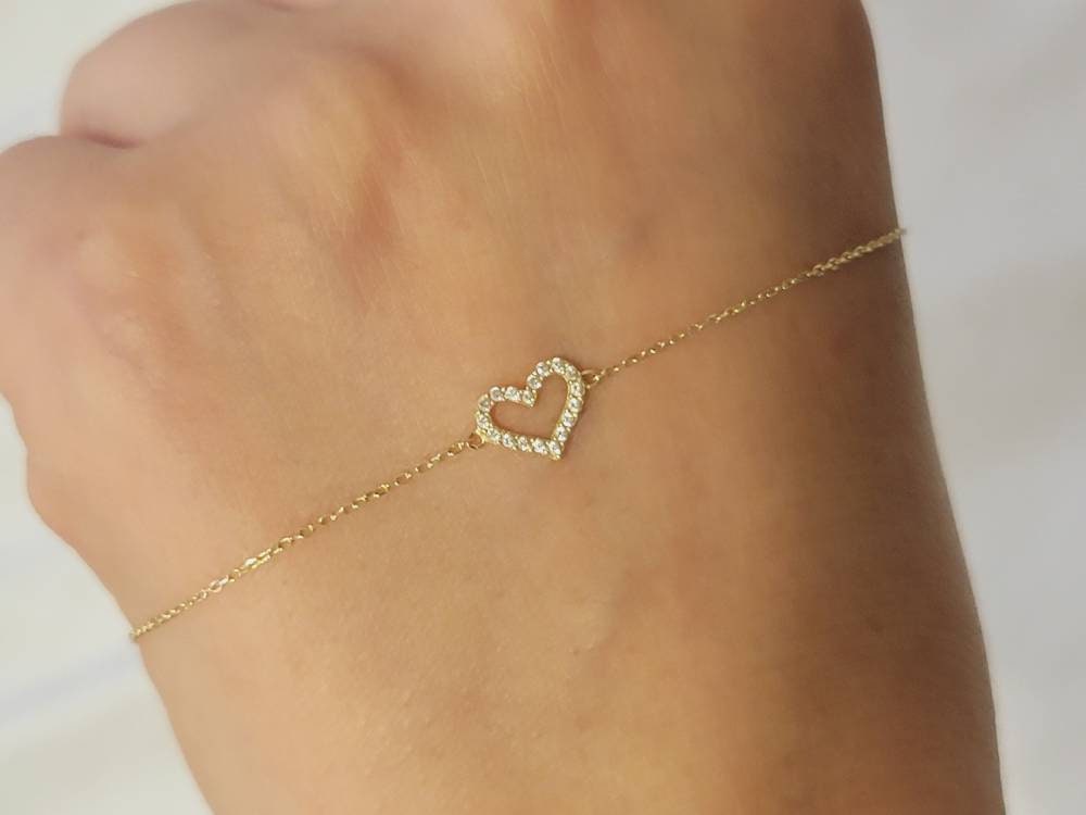 Dainty Diamond Heart bracelet in 14k Solid Gold