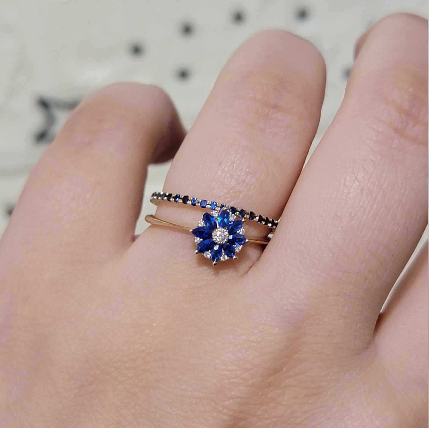 Diamond Halo Cluster Ring in 14k Gold /  Blue Sapphire Cluster Ring Engagement / Diamond Floral Accent Ring / Vintage Sapphire Ring