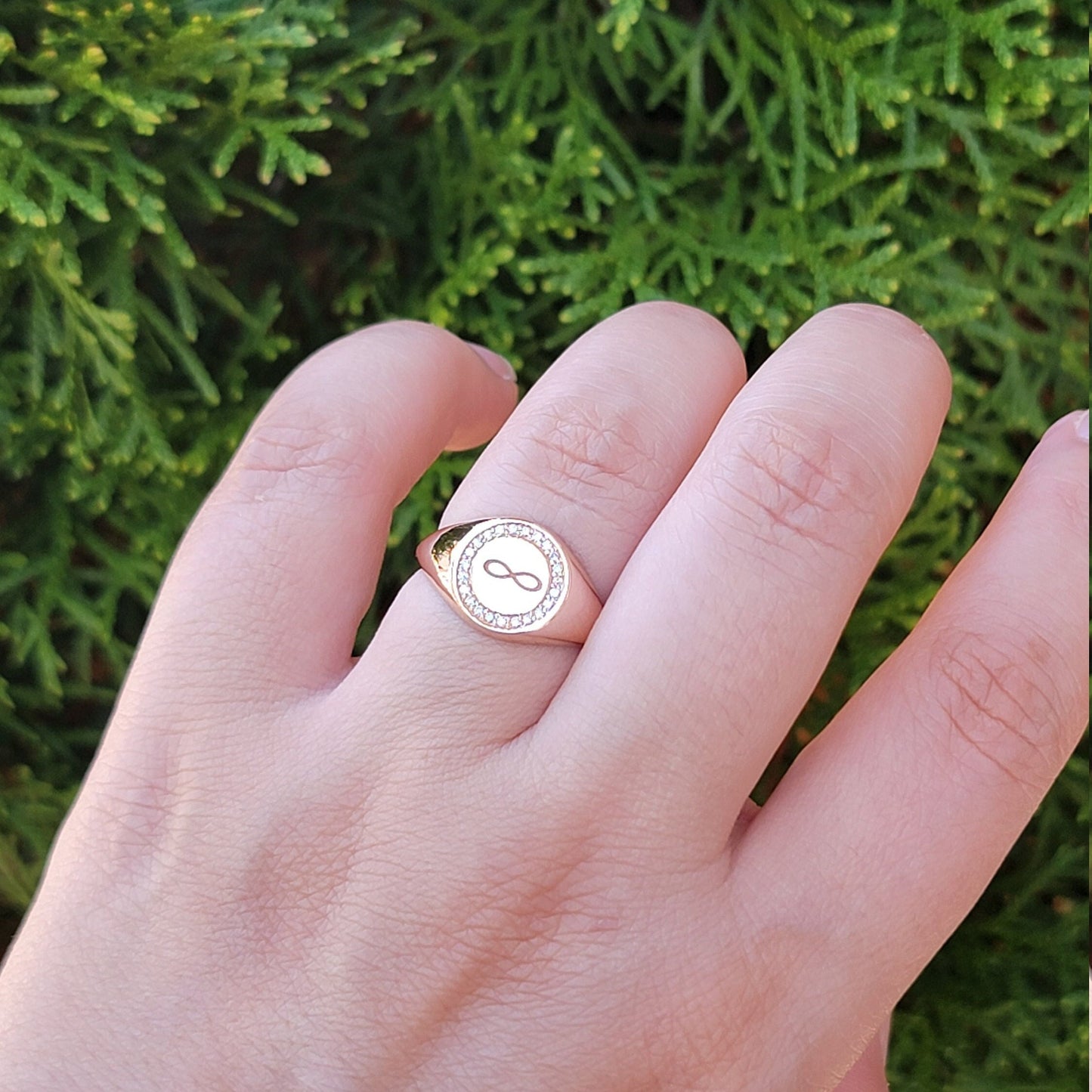 Personalized Diamond Signet Ring in 14k Gold  /Signet Diamond Ring For Women/Initial Ring/Monogram Ring/ Letter Engraved Ring