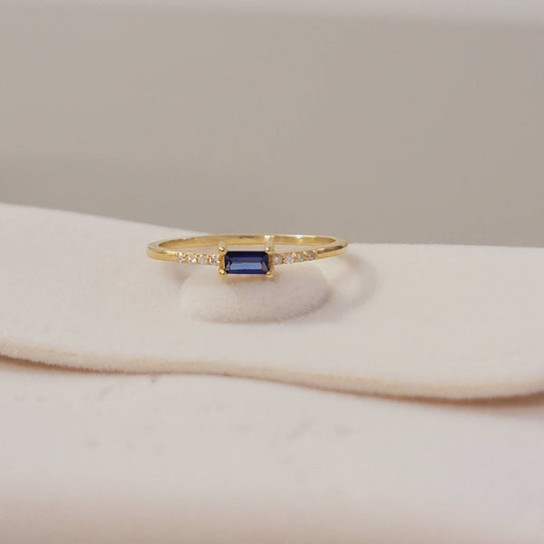 14k Gold Blue Sapphire and Diamond Ring