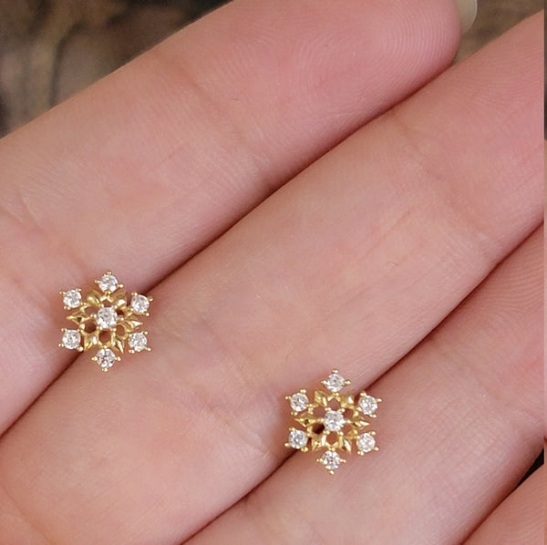 Snowflake Earrings, Diamond Earrings, Gold Snowflake Stud Earrings, Diamond Earrings For Women, Snowflake Studs, Diamond Gift For Woman