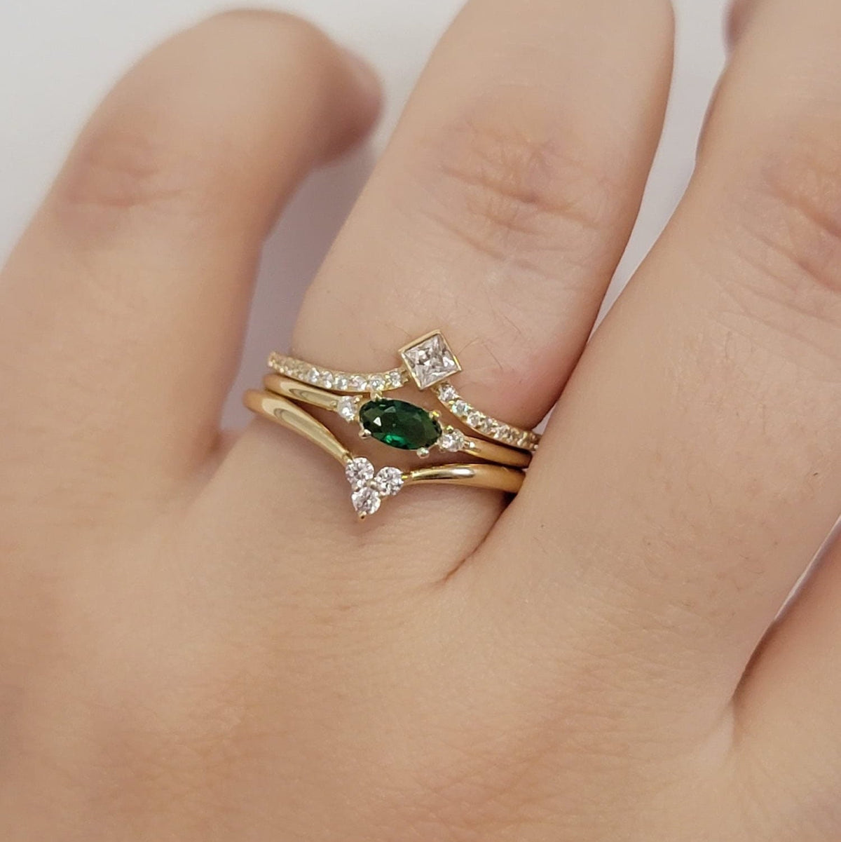 Oval Emerald Diamond Ring